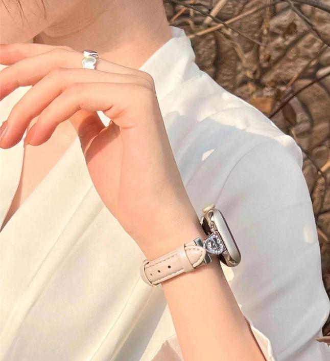 Italian Leather Apple Watch Band - Diamante Infinity Charm