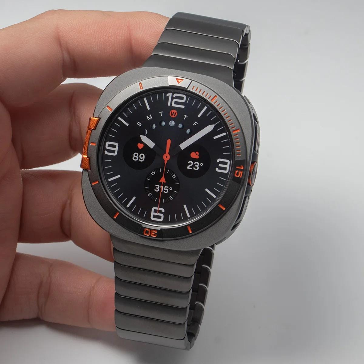 Samsung Galaxy Watch Ultra 2025 47mm Metal Case with Titanium Band Strap