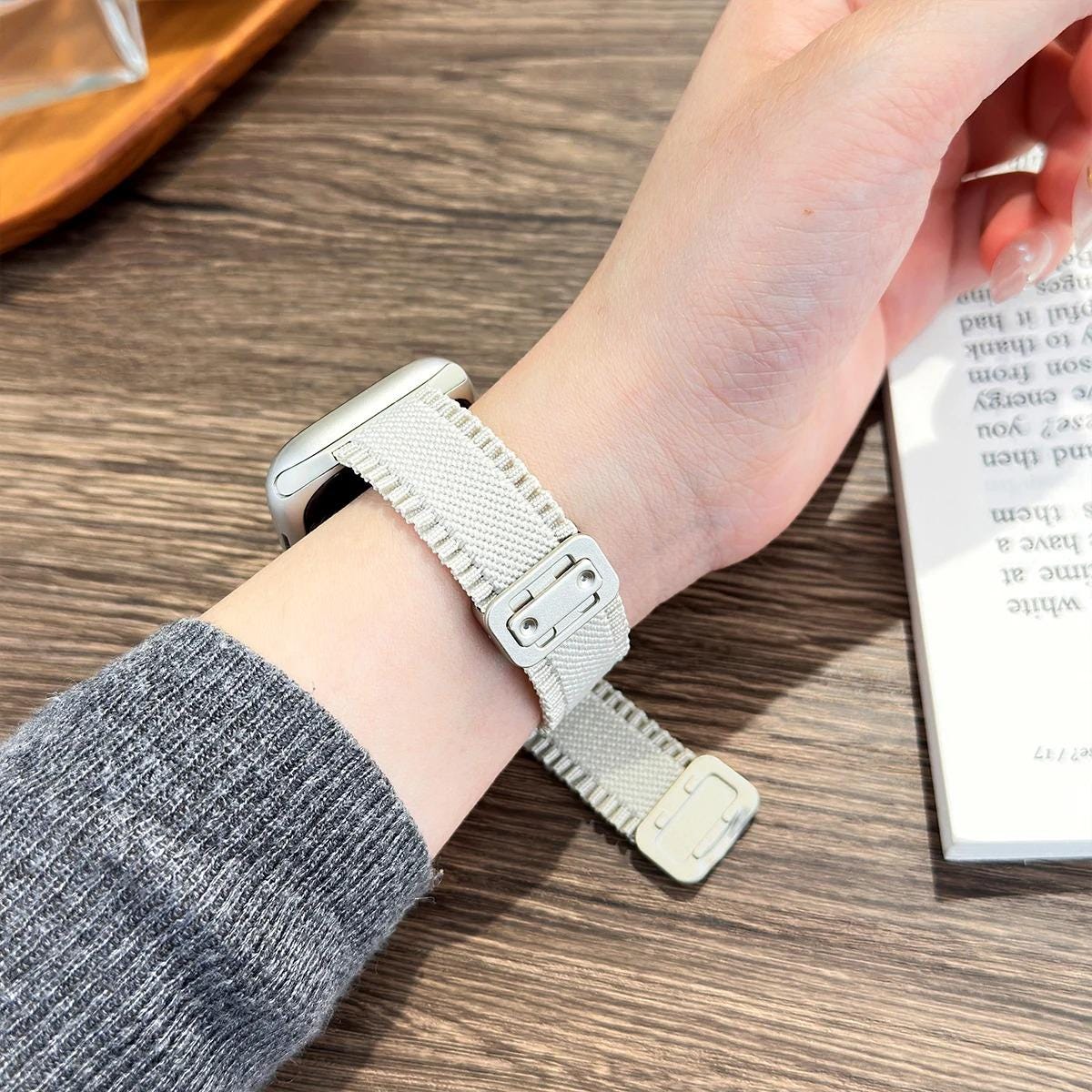 Slim Woven Nylon Band for Apple Watch, Elastic Adjustable Sport Strap